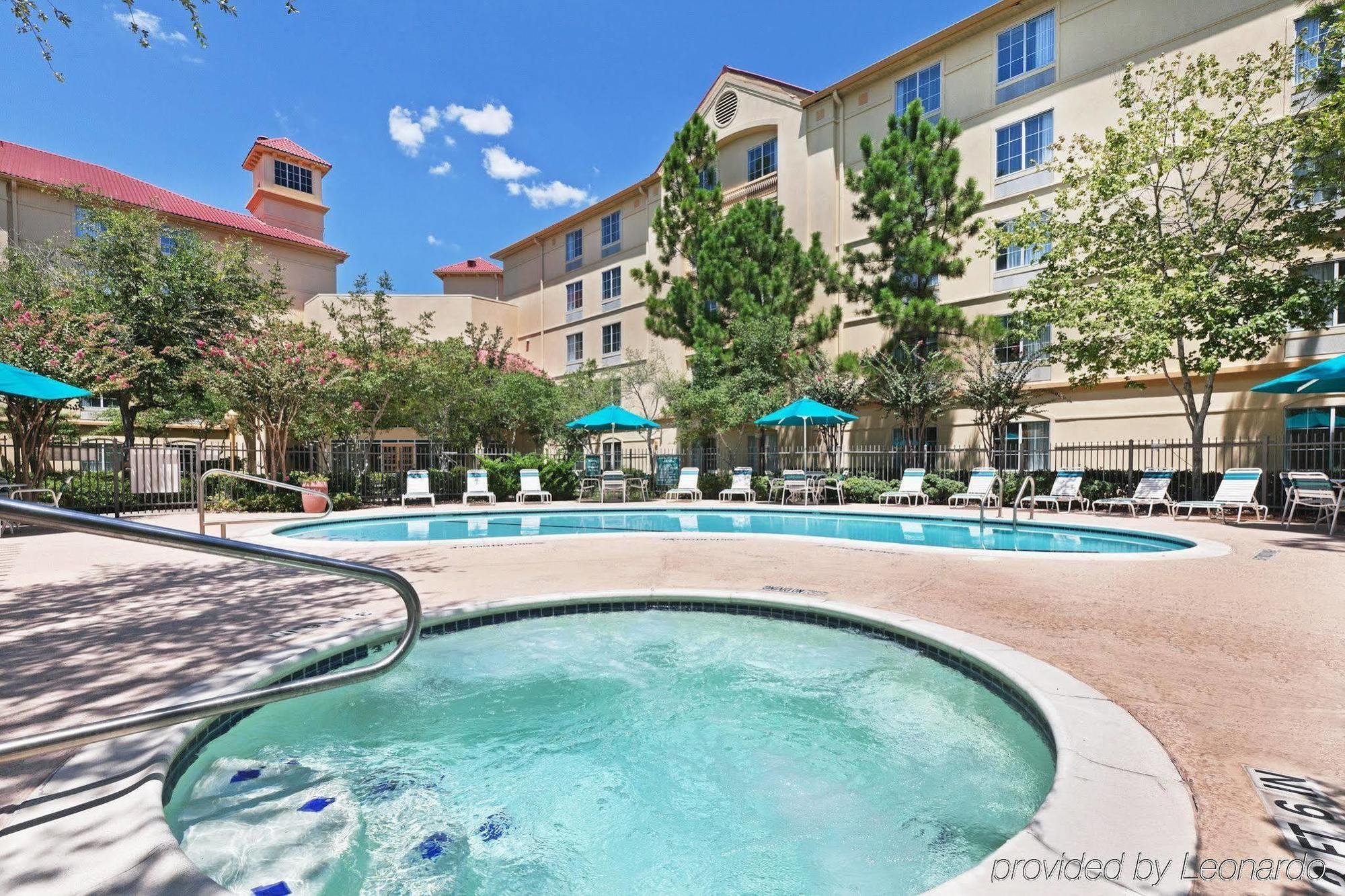 La Quinta & By Wyndham Bush Iah South Hotel 3*