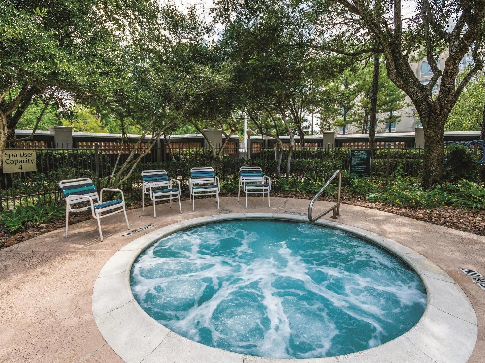 Hotel La Quinta & By Wyndham Bush Iah South 3*