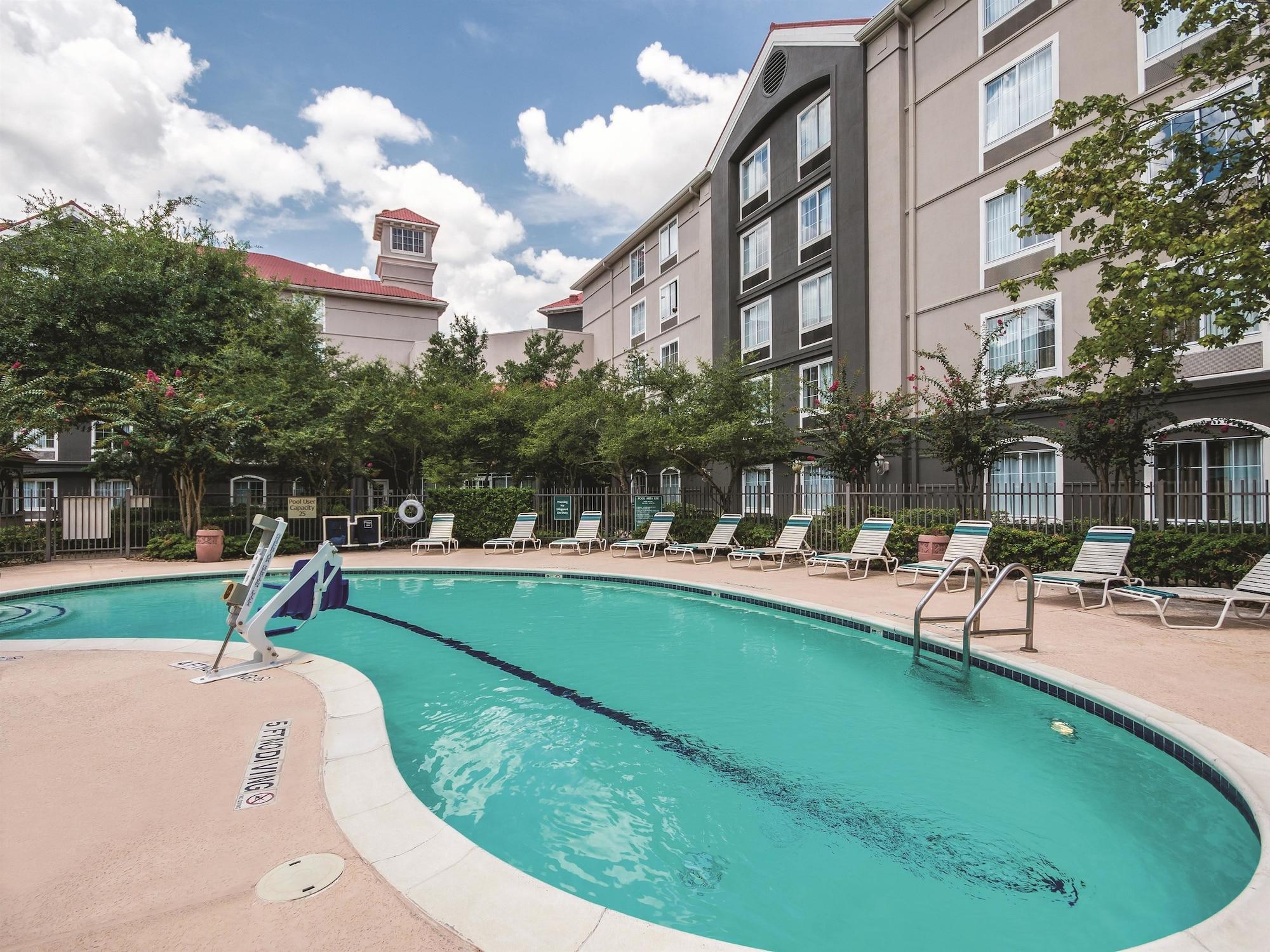 La Quinta & By Wyndham Bush Iah South Hotel 3*