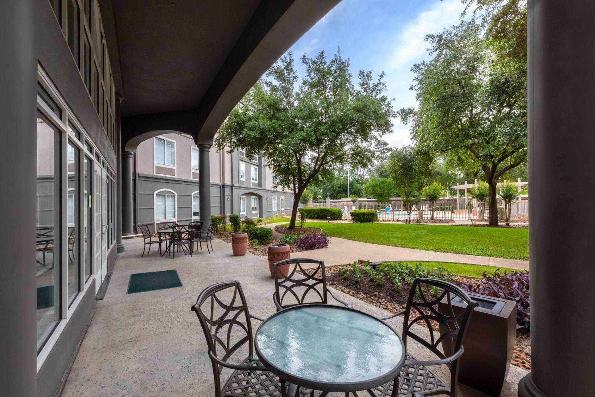 La Quinta & By Wyndham Bush Iah South Hotel 3*