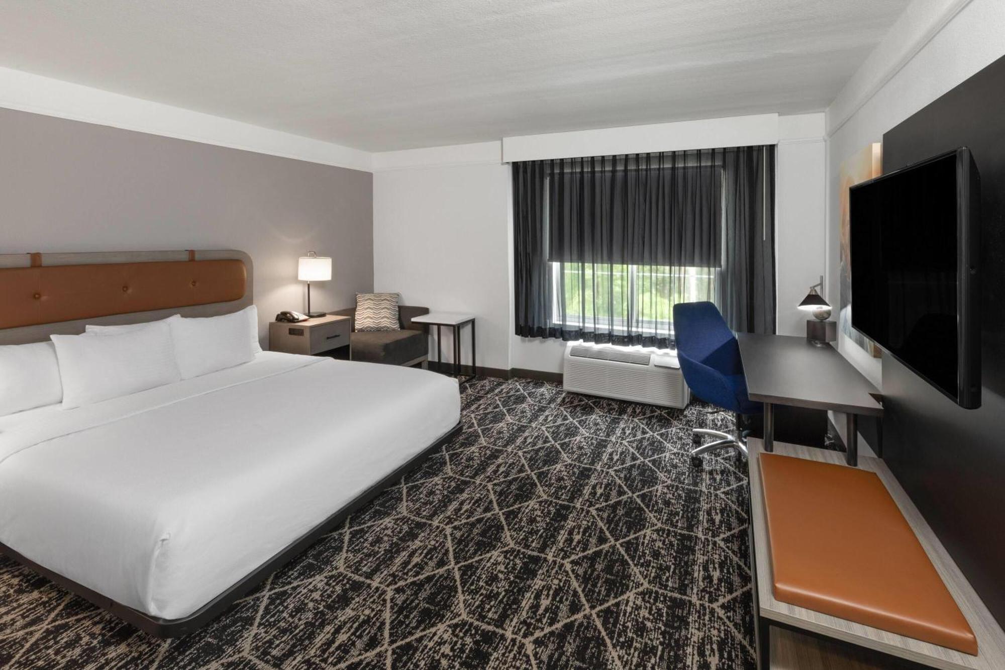 La Quinta & By Wyndham Bush Iah South 3*